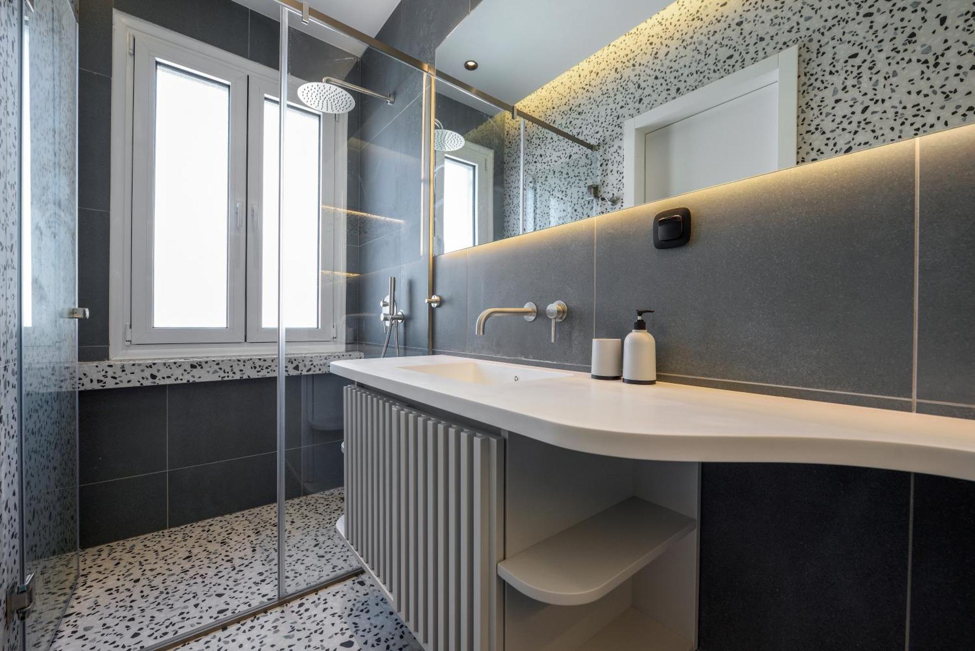 King Apartment Thessaloniki By Luxlikehome Thessaloníki Ngoại thất bức ảnh